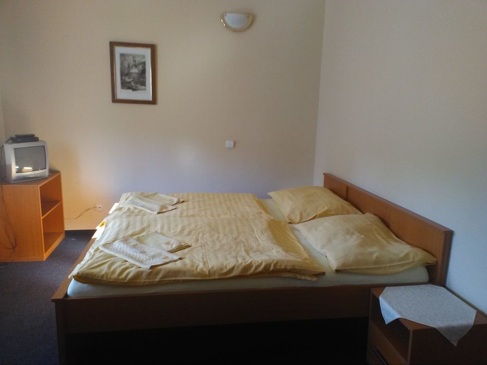 Pension Lukas Karlsbad Exterior foto