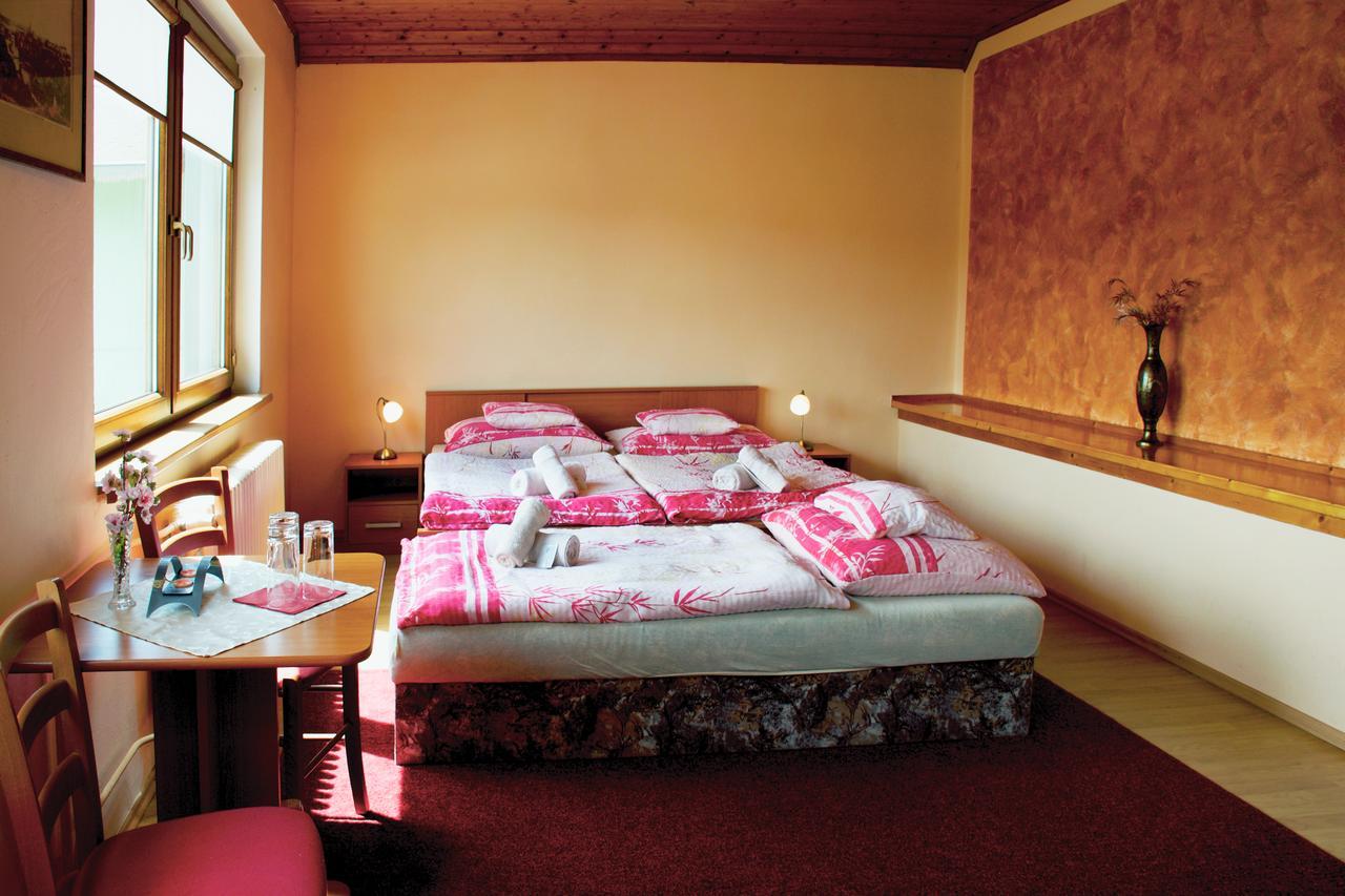 Pension Lukas Karlsbad Exterior foto